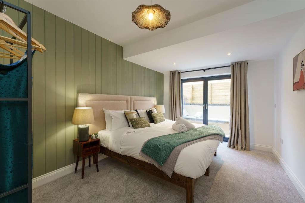 Lilyturf - 2 Bedroom Luxury Apartment By Mint Stays 布里斯托 外观 照片