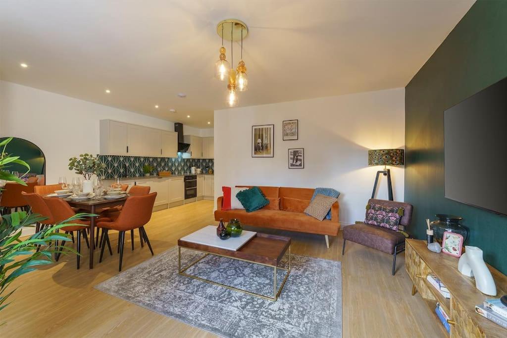 Lilyturf - 2 Bedroom Luxury Apartment By Mint Stays 布里斯托 外观 照片
